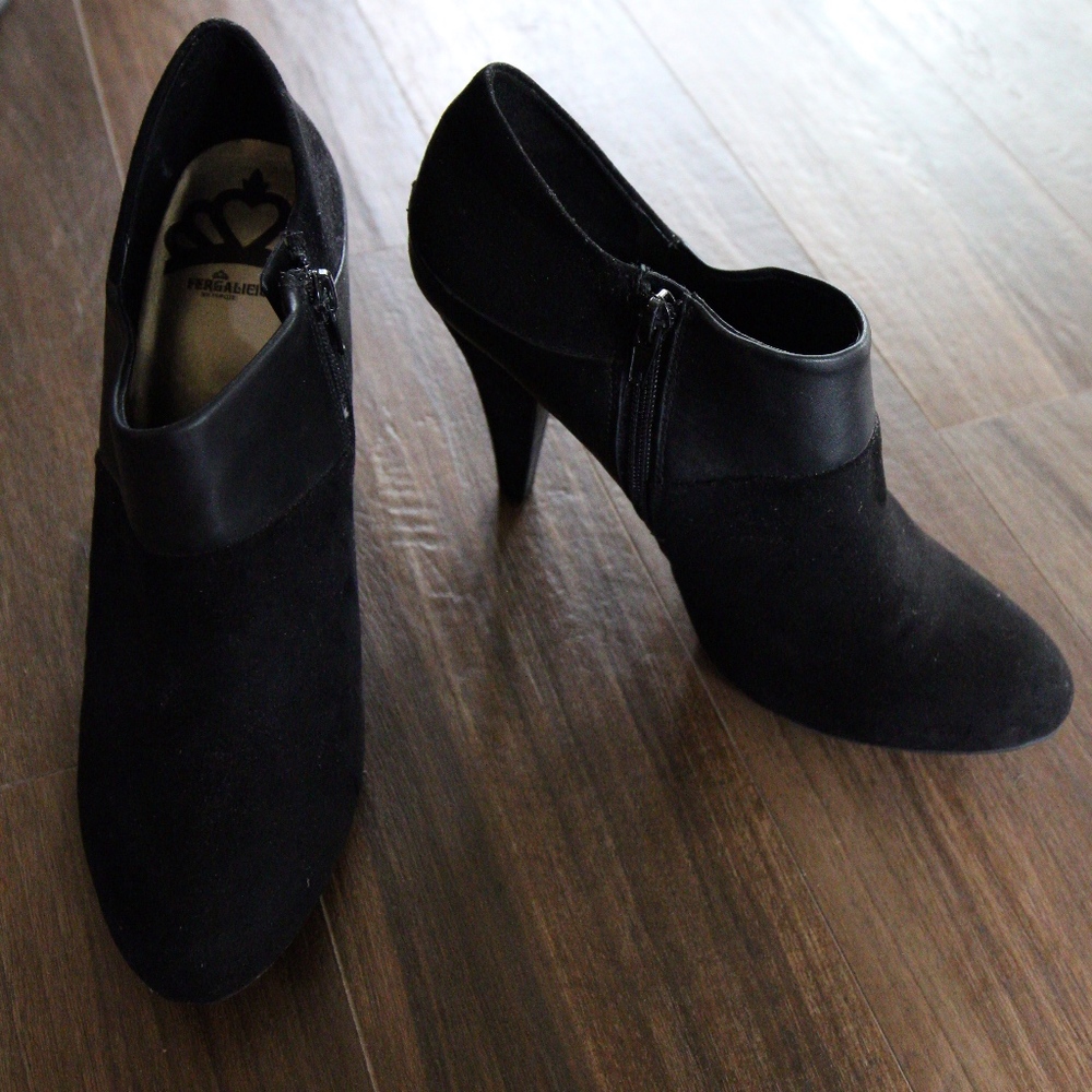 Black Bootie, Suede
